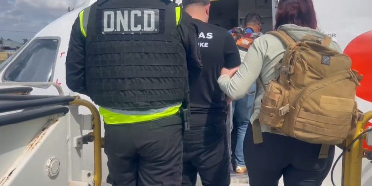 RD entrega otro dominicano acusado de fraude de valores en Estados Unidos