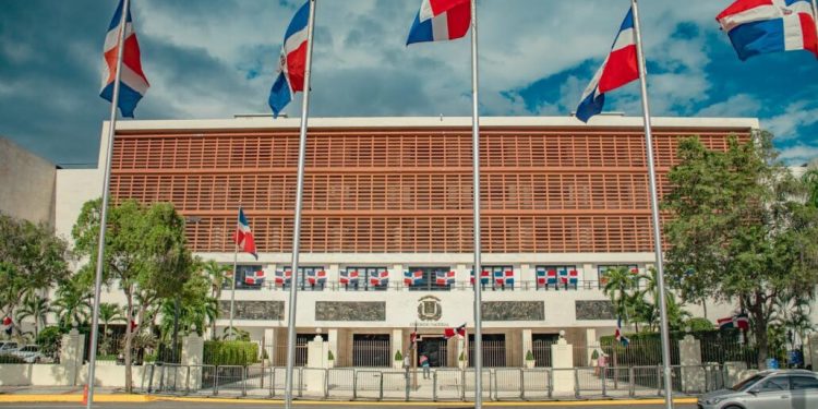 Senado aclara que hombre que asesinó mujer en Santiago no tiene vínculo laboral actual con la institución