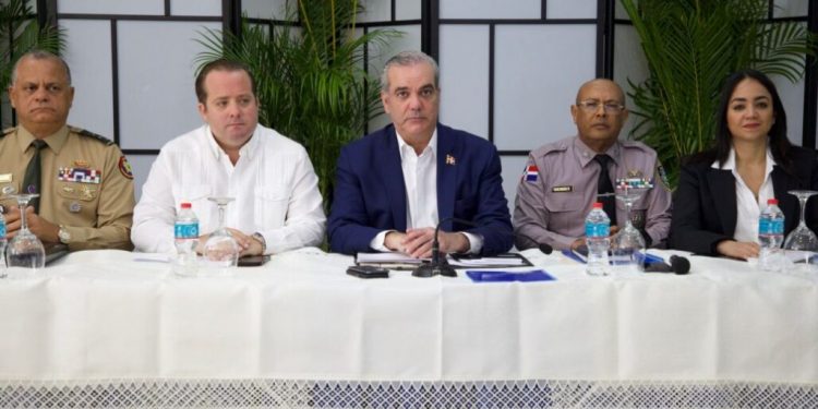 Presidente Abinader encabeza reunión de seguimiento al Plan de Seguridad Ciudadana
