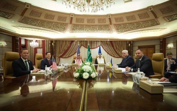 Ucrania y EEUU acuerdan una tregua de un mes y dejan la pelota en el tejado de Rusia