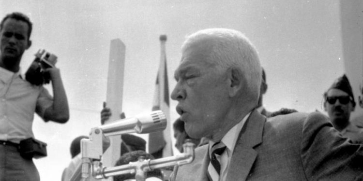 Archivos desclasificados: Bosch "tuvo intenciones" de colaborar con la CIA para derrocar a Duvalier