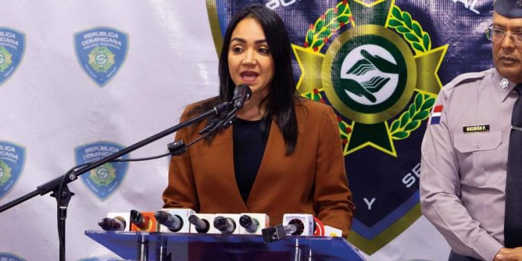 Faride asegura que la Policía fortalece capacidad de respuesta a la violencia