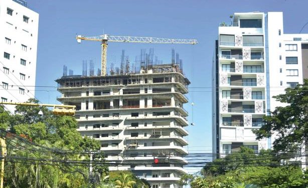 Santiago crece con grandes y modernas edificaciones