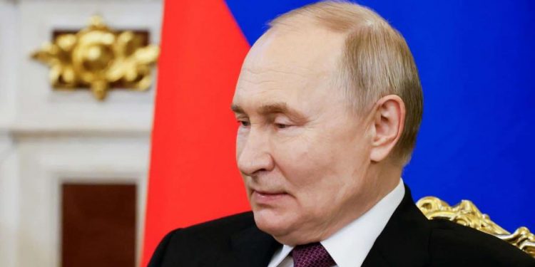 Putin está "a favor" de un alto el fuego de 30 días en Ucrania