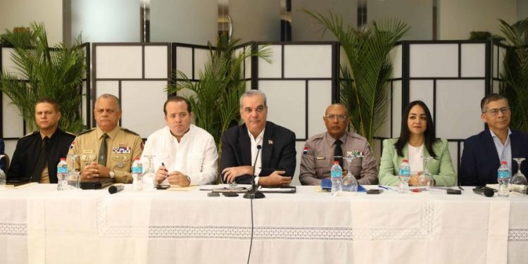 Policía y Fuerzas Armadas: instituciones del orden que se rehúsan a cumplir sentencias del TC