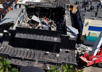 Rescatistas israelíes se suman a labores tras colapso de discoteca Jet Set