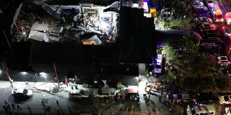 Se desploma parte del techo de la discoteca Jet Set mientras cantaba Rubby Pérez