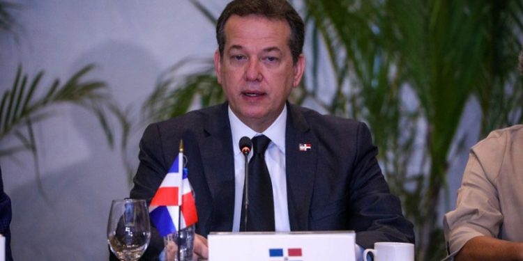 Ito Bisonó favorece coproducción para que los haitianos tengan empleos en su territorio