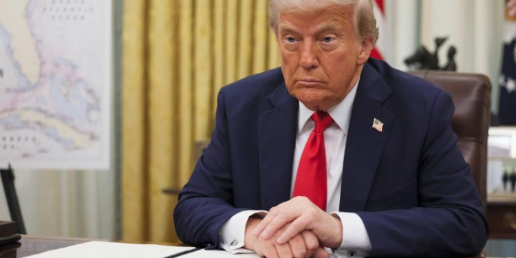 Trump exagera ingresos por aranceles