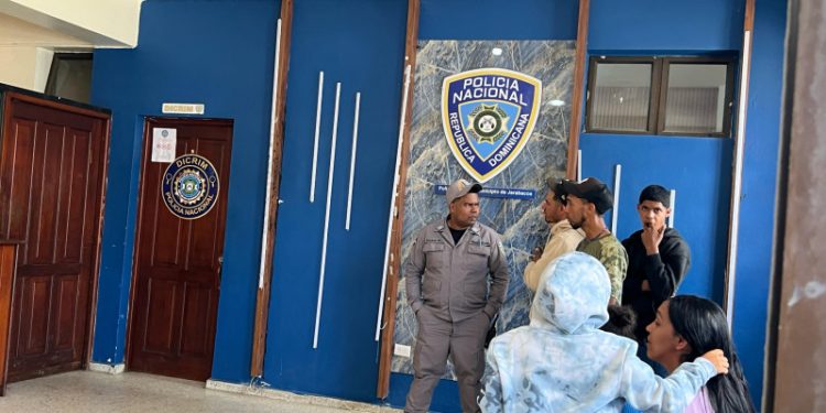 Recrean escena de desaparición de niño