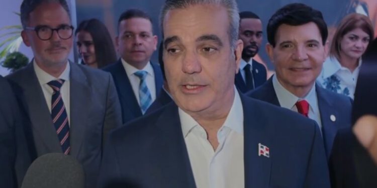 Presidente Abinader buscará dialogo con Estados Unidos tras medidas arancelarias impuestas por Trump