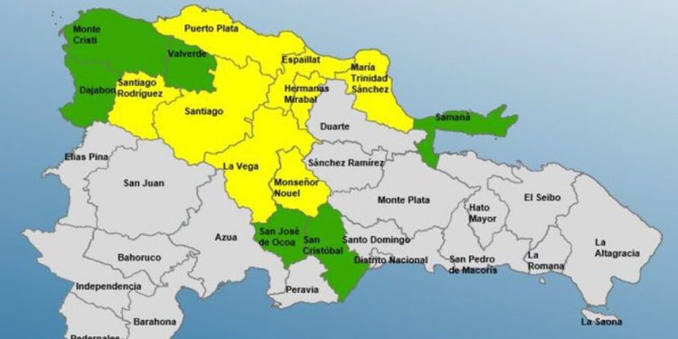 COE mantiene 08 provincias en alerta amarilla y 06 en verde por lluvias ante incidencia de vaguada