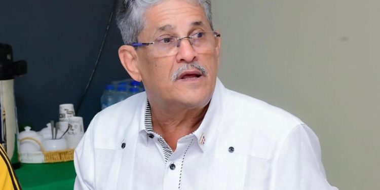 Dirección Regional 08 de Educación organiza Olimpíadas de Ciencias en Santiago