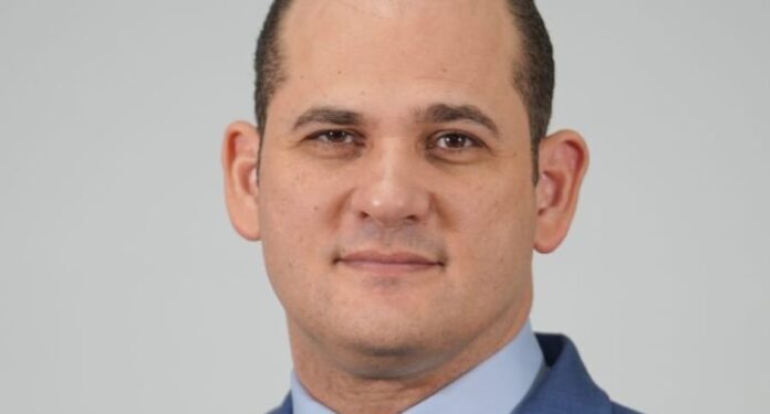 Director de Promese Cal garantiza insumos para víctimas de tragedia en Jet Set