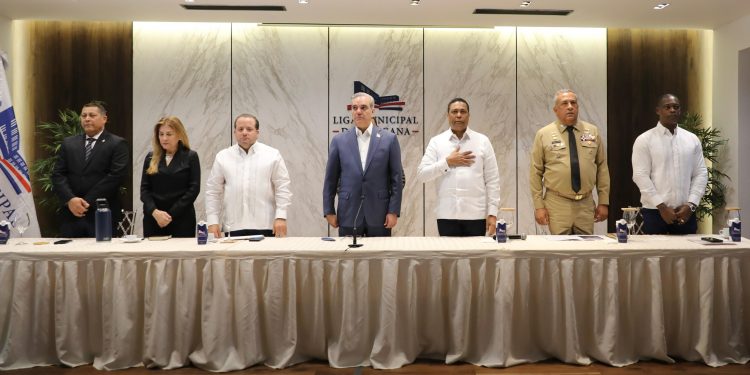 Dirección General de Migración, Liga Municipal Dominicana, FEDOMU y FEDODIM firman acuerdo de apoyo a medidas del Gobierno para combatir inmigración ilegal y fortalecer soberanía nacional