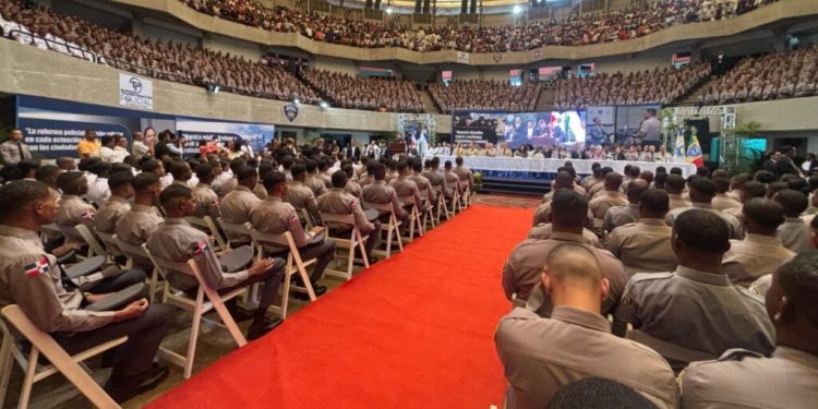 Histórica graduación de 3,048 nuevos agentes fortalece filas de la Policía Nacional