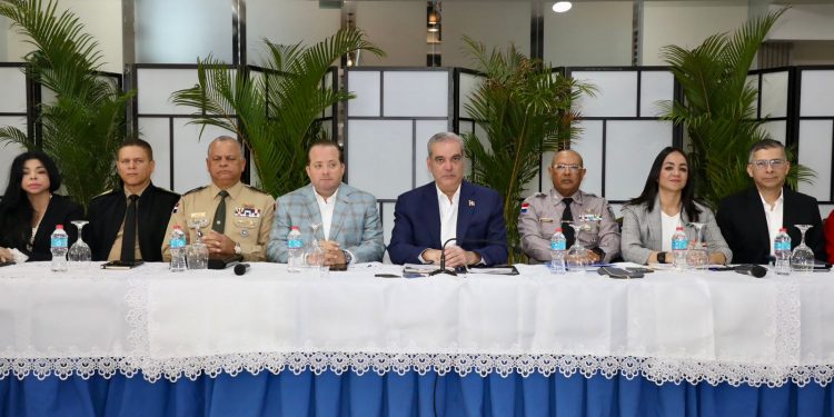 Presidente Abinader encabeza reunión de seguimiento al Plan de Seguridad Ciudadana