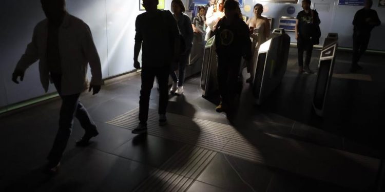 España y Portugal descartan ciberataque como causa del apagón masivo