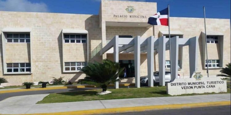 Regidor de Higüey solicita vista pública sobre proyecto que eleva a Verón a municipio
