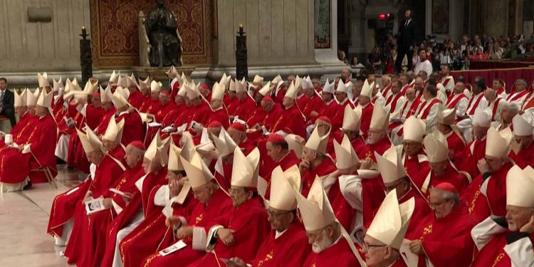 Cónclave para elegir sucesor de Francisco pierde a dos cardenales y votarán 133