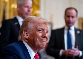 Entran en vigor partidas de aranceles adicionales de EEUU a China, UE y cerca de 60 países