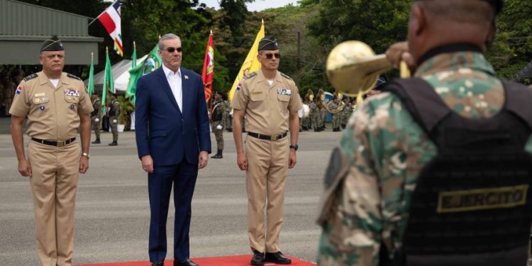 Ministro de Defensa: "Bandas haitianas no ofrecen peligro"