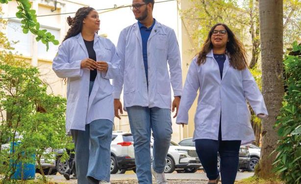 Extranjeros eligen a RD para estudiar Medicina