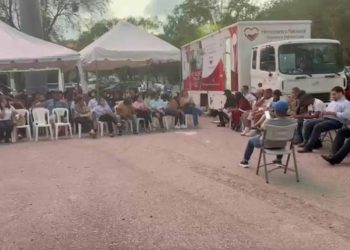 Más de mil personas se movilizan para donar sangre a las víctimas de la discoteca Jet Set