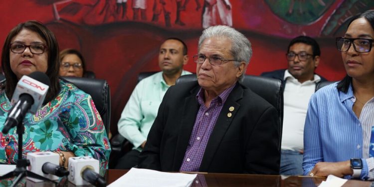 Colegio Médico ratifica paro por 48 horas y advierte que continuará la lucha hasta diciembre