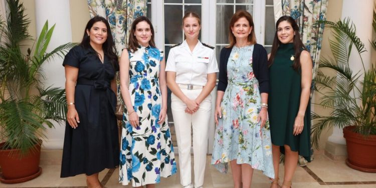 Vicepresidenta Peña sostiene encuentro con la princesa Leonor durante su estadía en RD