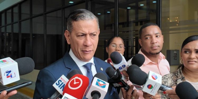 Diputado cuestiona interpelación a Faride Raful y llama a la oposición a evitar el “show mediático”