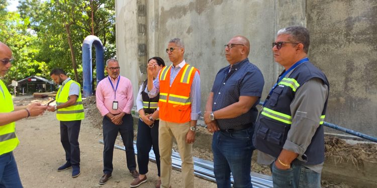 Coraasan avanza trabajos de rehabilitación tanque La Trinitaria