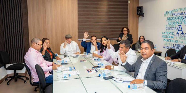 Casi la mitad del proyecto que fusiona Hacienda y Economía está aprobado por comisión