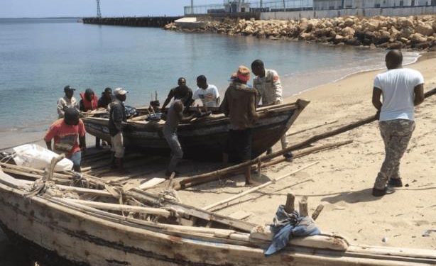 Viajes ilegales en yola: personas de 33 nacionalidades han sido detenidas por la Armada desde 2018