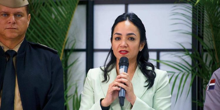 Faride Raful lamenta muerte de haitiana al dar a luz sola