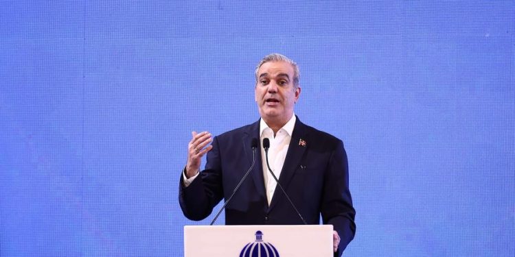 Abinader cree que el consenso debe primar en el proyecto de Ley de Libertad de Expresión