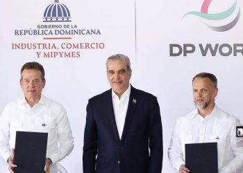 El Gobierno y DP World Dominicana firman un memorando para invertir US$760 millones