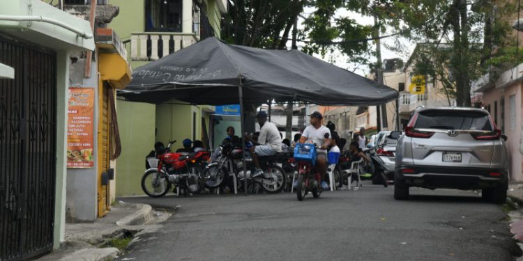 Muy tranquilos: familiares definen a jóvenes muertos en "intercambio de disparos" con la PN