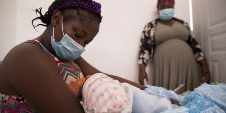 Parturientas haitianas llegan deterioradas a los hospitales dominicanos