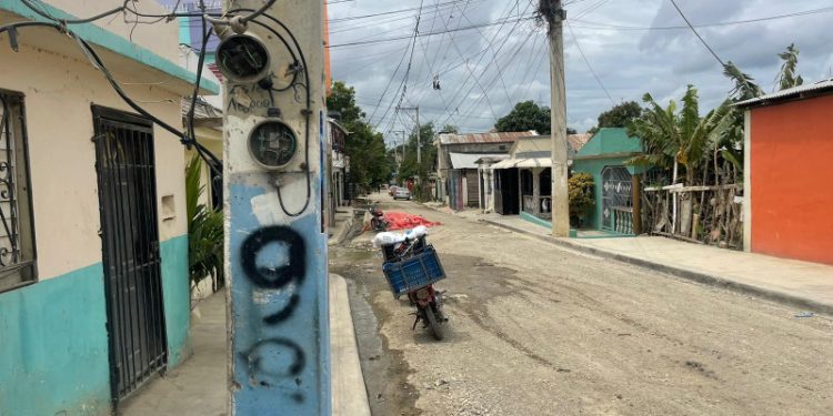 Denuncian aumento de robos de medidores eléctricos en Santiago