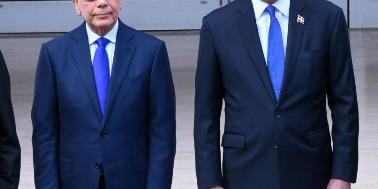 Abinader se reúne hoy con Danilo Medina en la Casa Nacional del PLD