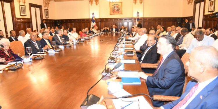 Gobierno comienza a trabajar presupuesto 2026