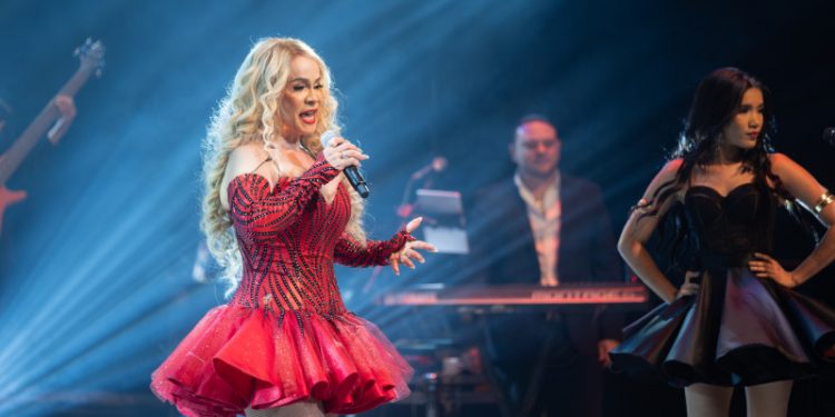 Miriam Cruz cuenta su historia musical en Santiago