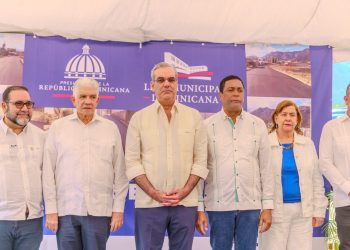 Inauguran proyectos de asfaltado en Constanza con inversión superior a los R$68 MM