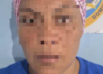 Policía arresta acusada de robar 5 mil dólares de residencia en Tamboril de Santiago