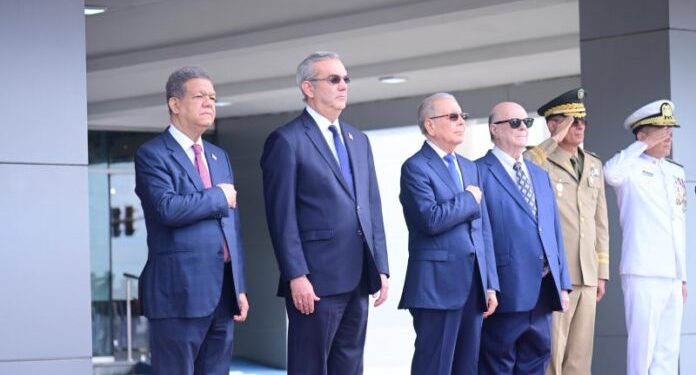 Abinader retoma hoy diálogo con Leonel, Hipólito y Danilo en el CES para tratar crisis haitiana