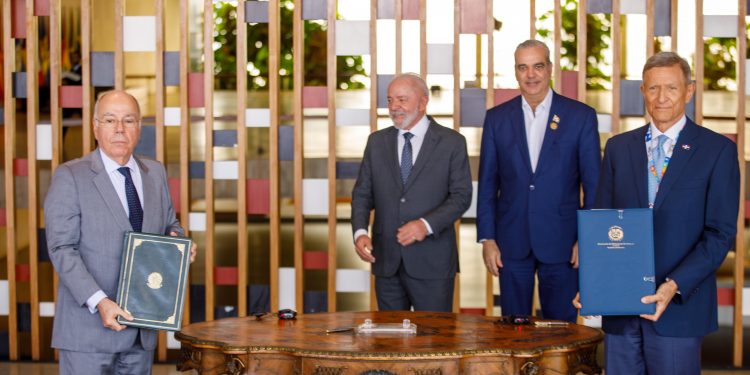 RD y Brasil firman acuerdos de entendimiento para mejorar la gestión pública y fortalecer la formación del personal diplomático de ambos países