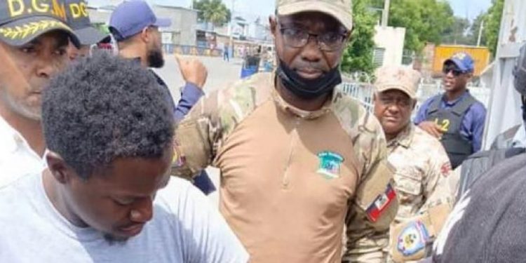 Supuestos pandilleros haitianos que traficaban con drones portaban permisos temporales de Migración