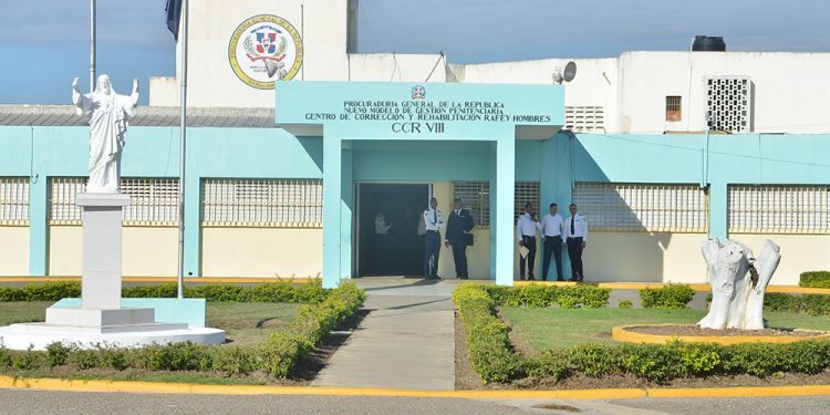 Un recluso muere tras resultar herido por otro en cárcel de Santiago