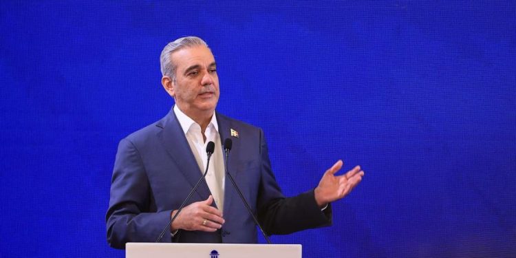 Abinader: todos los países se pueden cansar de Haití menos República Dominicana